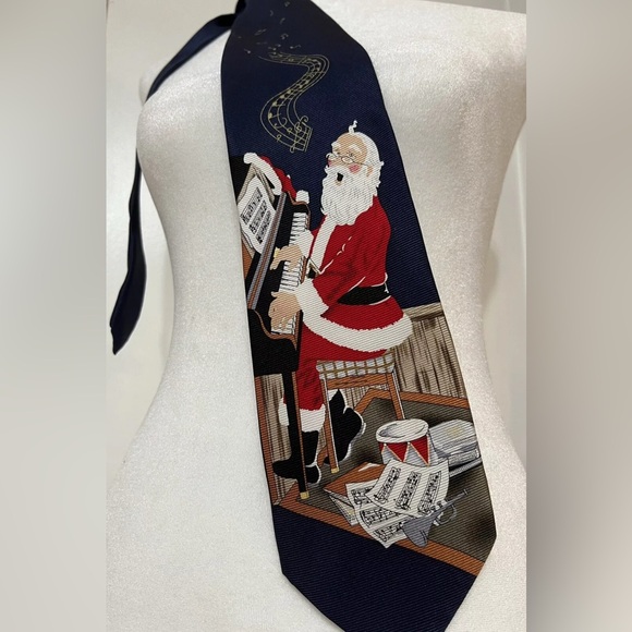 Mens Silk Tie Handmade MMG Seasonal Style Santa playing the piano caroling Xmas - Picture 7 of 10